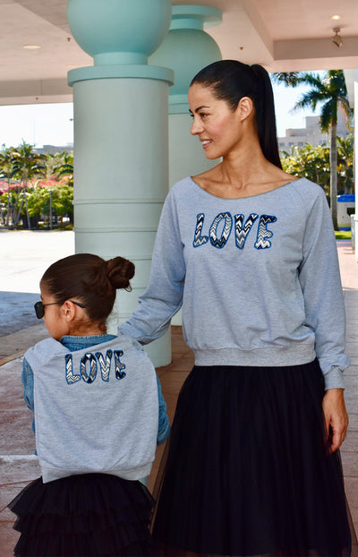 Scoop Neck Love Sweatshirt | WOMEN